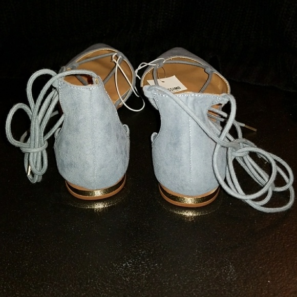 Criss Cross Flats - Picture 3 of 5